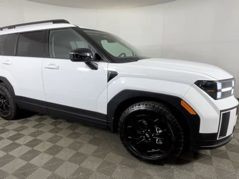 Used 2025 Hyundai Santa Fe XRT AWD/4WD image 2