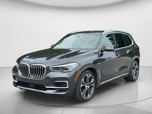 Certified 2023 BMW X5 xDrive45e w/ Executive Package AWD/4WD image 1