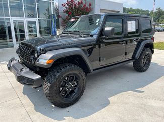 Used 2025 Jeep Wrangler Unlimited Sport AWD/4WD video 1