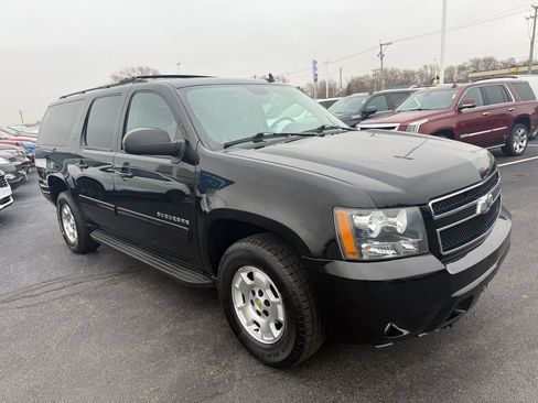 Used 2011 Chevrolet Suburban LT w/ Luxury Package image 7