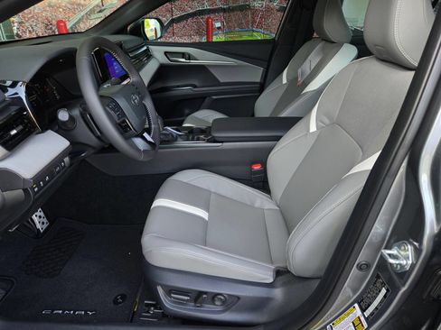 Used 2026 Toyota Camry SE w/ Convenience Package FWD image 14