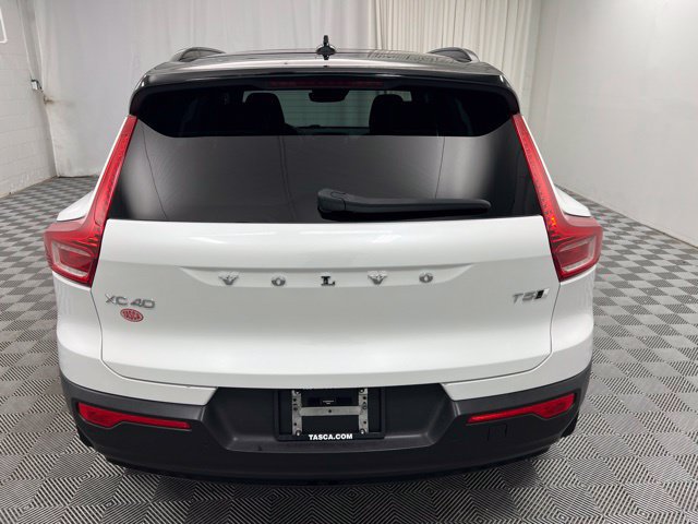 Used 2021 Volvo XC40 T5 R-Design w/ Climate Package AWD/4WD image 7