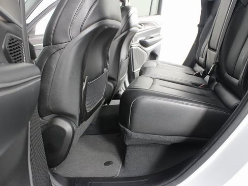 Used 2022 Jeep Grand Cherokee Limited 4xe image 19