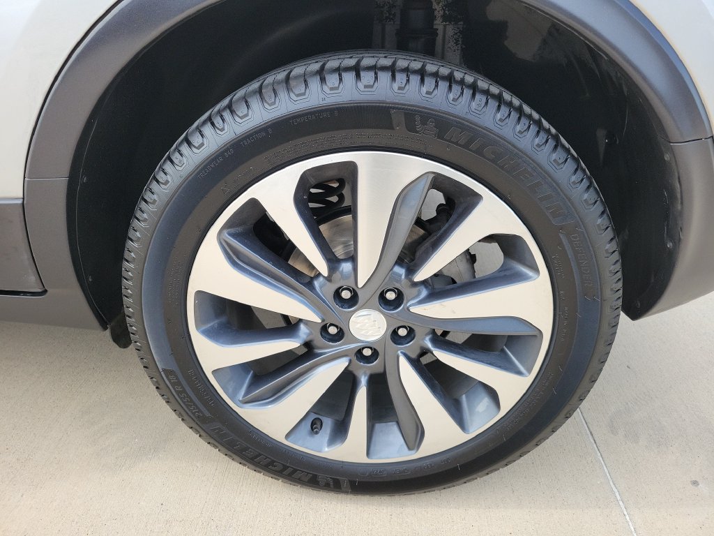 Used 2019 Buick Encore Essence w/ Safety Package II FWD image 10