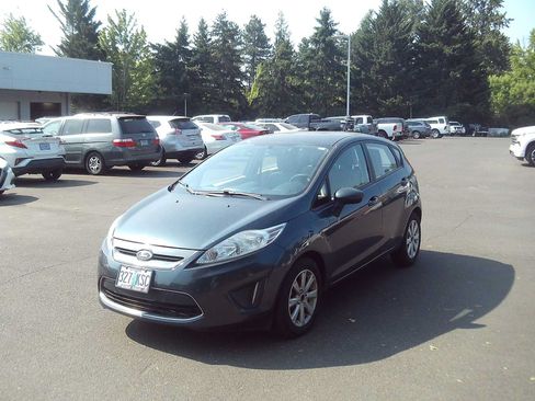 Used 2011 Ford Fiesta SE w/ 203A Rapid Spec Order Code FWD image 1
