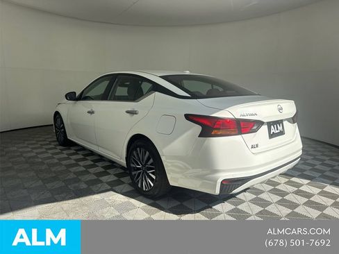 Used 2025 Nissan Altima 2.5 SV FWD image 8
