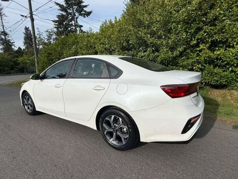 Used 2021 Kia Forte LXS FWD image 6