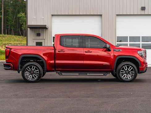 Used 2023 GMC Sierra 1500 AT4 w/ AT4 Premium Package AWD/4WD image 8