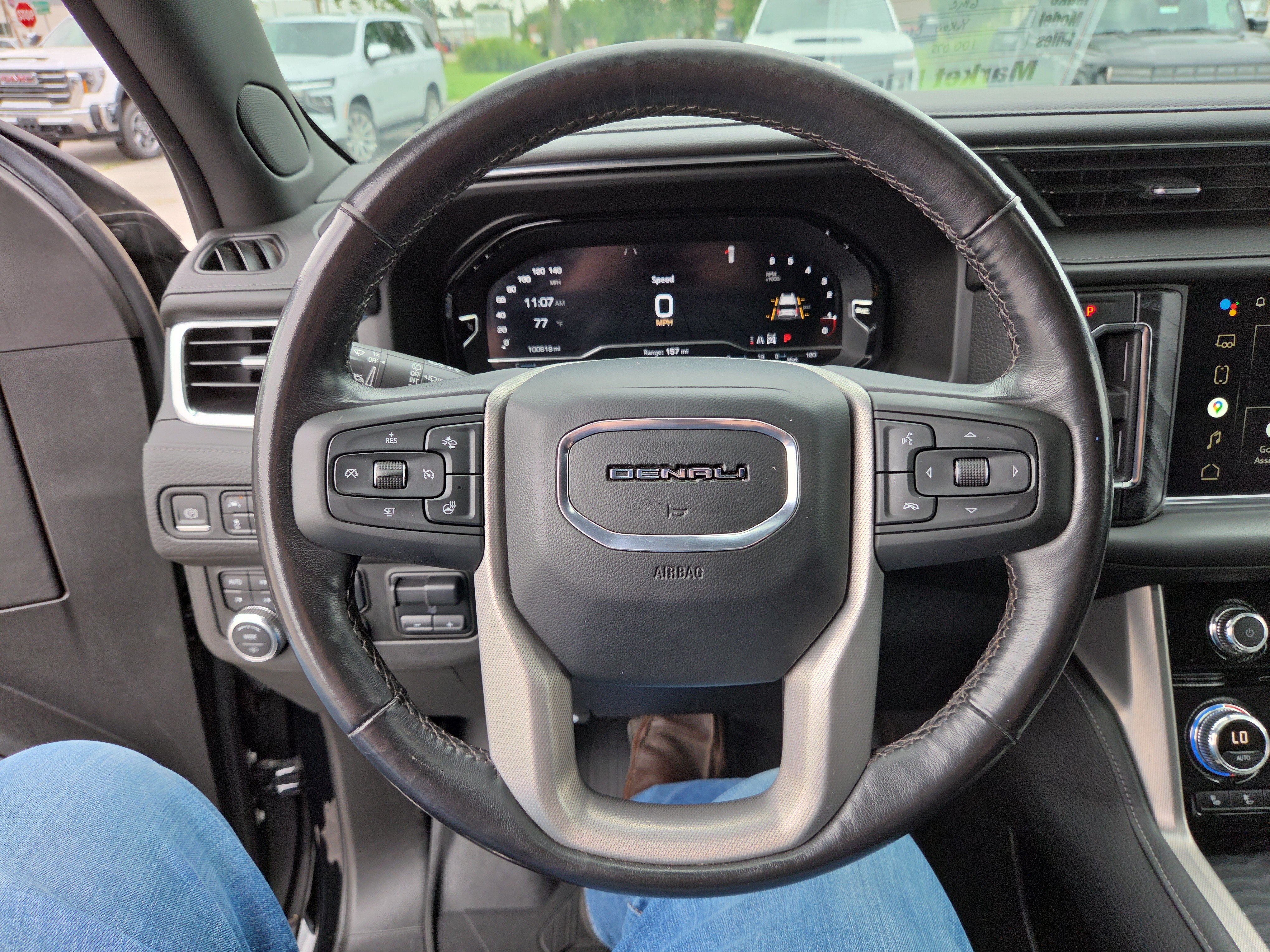 Used 2022 GMC Yukon Denali w/ Denali Ultimate Package AWD/4WD image 8