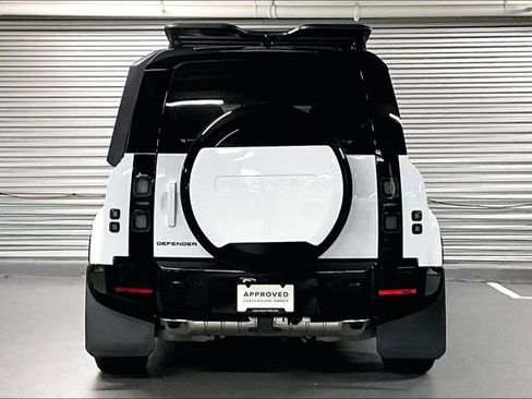 Certified 2026 Land Rover Defender 110 X-Dynamic SE AWD/4WD image 3