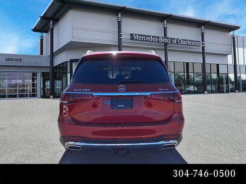 Used 2023 Mercedes-Benz GLS 580 4MATIC image 4