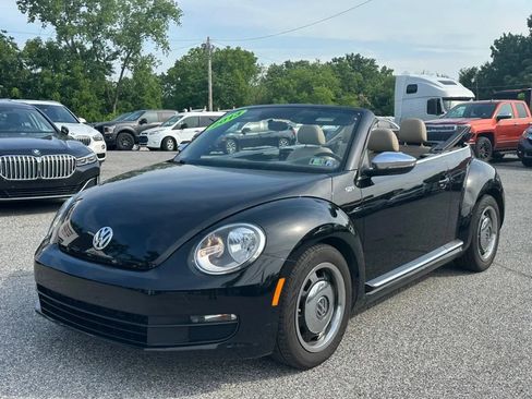Used 2013 Volkswagen Beetle 2.5 70's Edition FWD image 9
