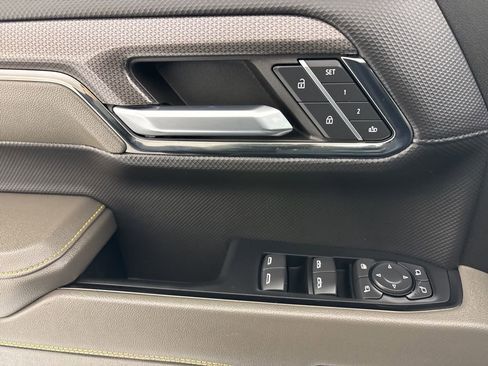 Used 2024 Chevrolet Silverado 1500 ZR2 w/ Technology Package image 20