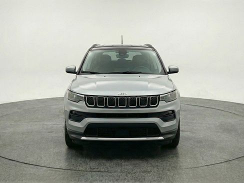 Used 2025 Jeep Compass Limited image 2