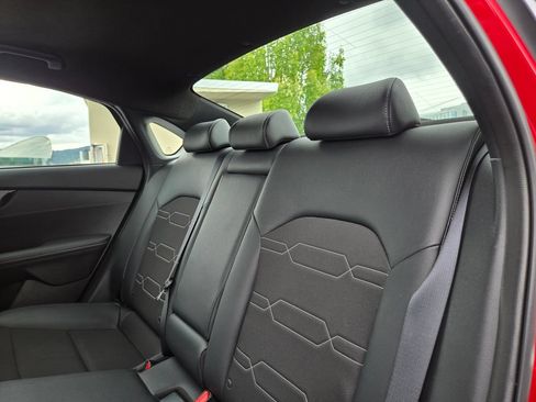 Certified 2024 Kia Forte GT-Line FWD image 17