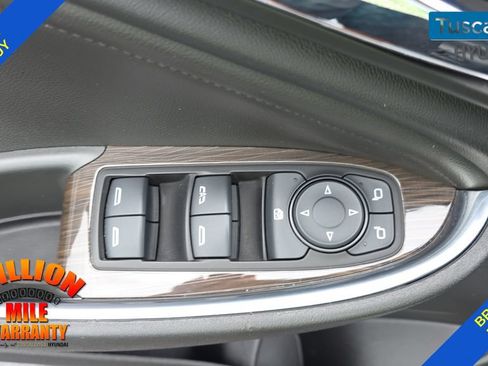 Used 2024 Chevrolet Malibu LT FWD image 12