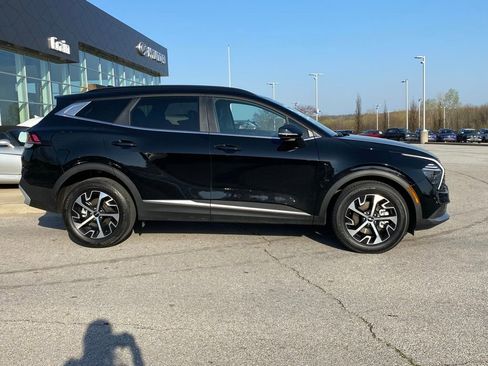 Used 2025 Kia Sportage EX w/ Premium Package image 8
