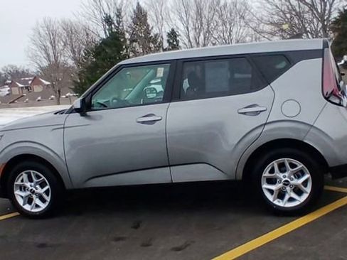 Certified 2025 Kia Soul LX w/ LX Technology Package image 8