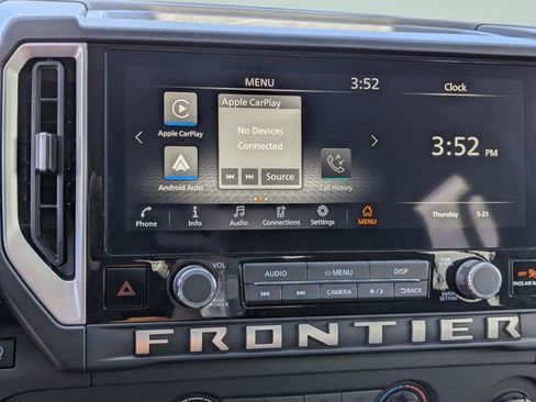 Used 2025 Nissan Frontier SV RWD image 23