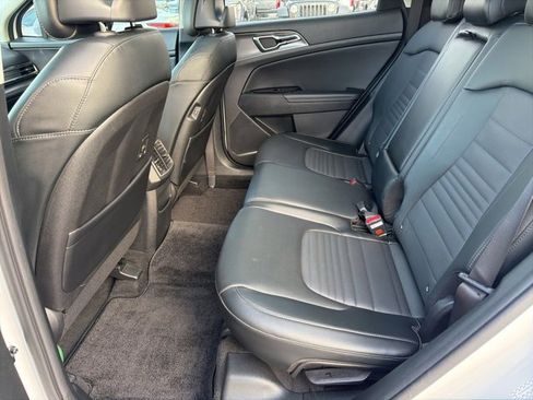 Used 2024 Kia Sportage SX image 11