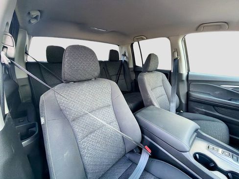 Used 2025 Honda Ridgeline Sport image 26