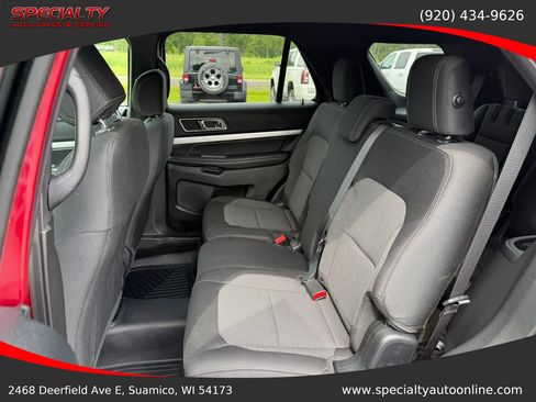 Used 2017 Ford Explorer XLT w/ Equipment Group 201A AWD/4WD image 23