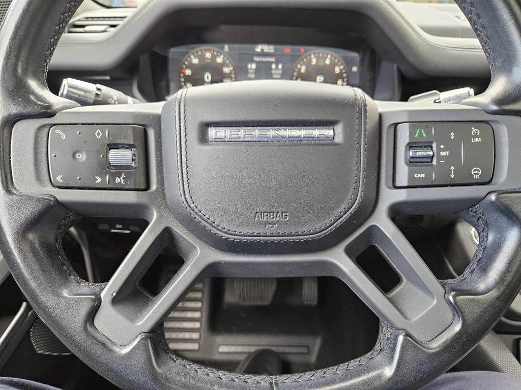 Used 2022 Land Rover Defender 110 X-Dynamic HSE AWD/4WD image 17