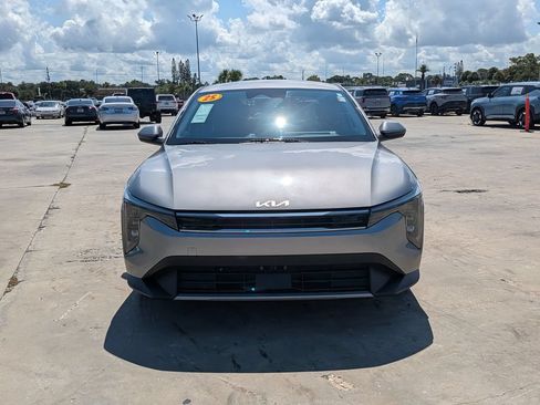 Certified 2025 Kia K4 EX FWD image 3