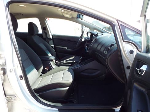 Used 2015 Kia Forte LX w/ Popular Package image 20