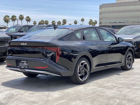 New 2026 Kia K4 EX FWD image 3
