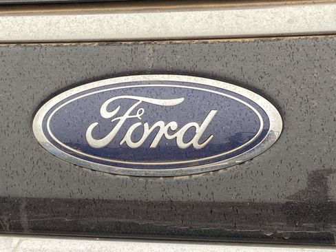 Used 2020 Ford Expedition Limited image 12