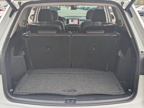 Used 2024 Volkswagen Atlas Peak Edition SE image 20