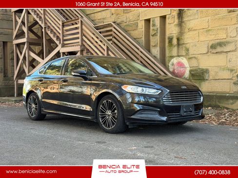 Used 2014 Ford Fusion SE FWD image 1