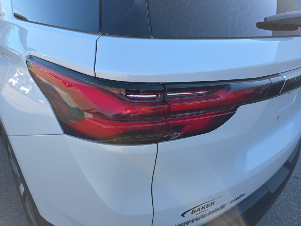 Used 2023 Chevrolet Traverse LT w/ LT Premium Package AWD/4WD image 39