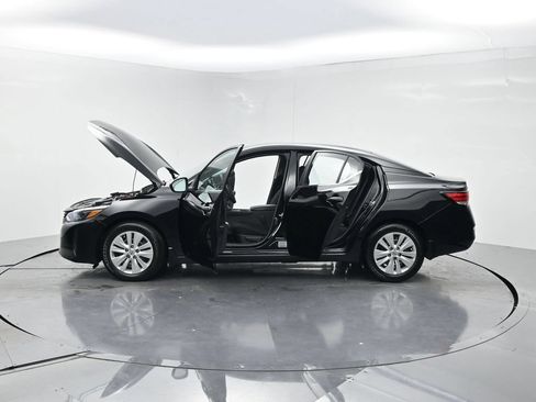 Used 2025 Nissan Sentra S FWD image 29