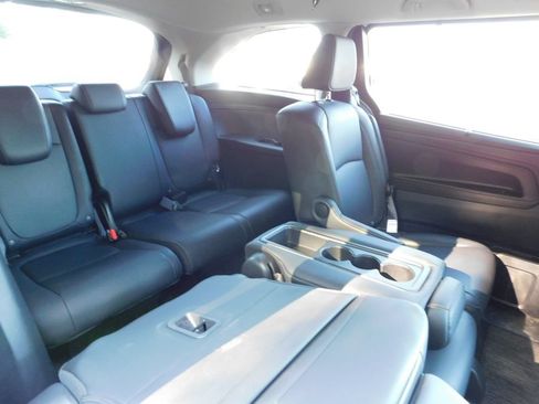 Certified 2025 Honda Odyssey EX-L image 5
