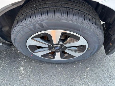 Used 2017 Subaru Forester 2.5i Limited AWD/4WD image 8