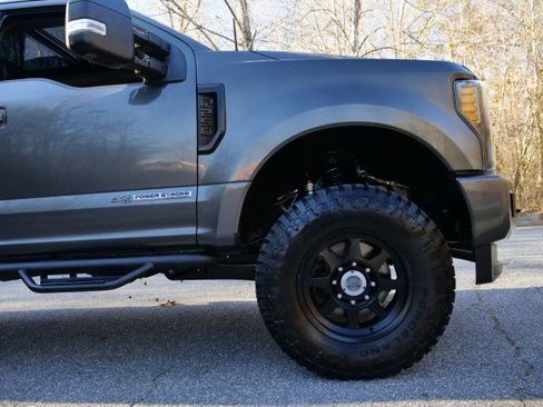 Used 2019 Ford F250 Lariat w/ Lariat Ultimate Package image 42