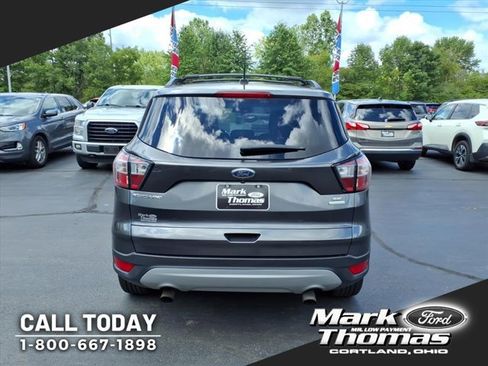 Used 2018 Ford Escape SE image 4