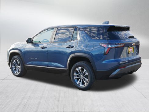 New 2026 Chevrolet Equinox LT w/ Convenience Package II image 2