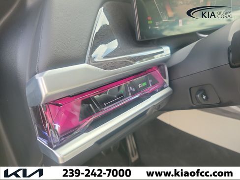 Used 2025 BMW 760i xDrive AWD/4WD image 29