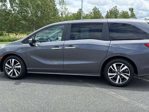 Used 2023 Honda Odyssey Touring image 11