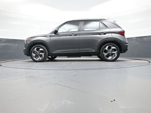 Certified 2023 Hyundai Venue Limited w/ Cargo Package image 31
