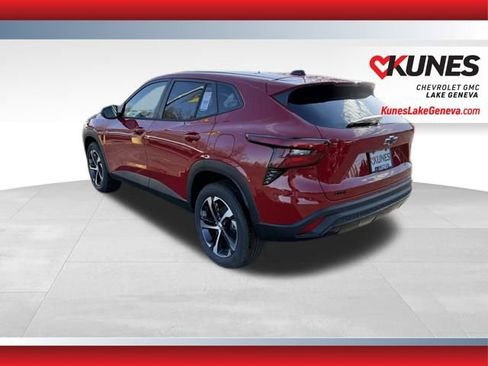 New 2026 Chevrolet Trax RS w/ Driver Confidence Package image 7