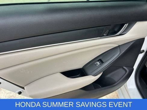 Used 2022 Honda Accord LX image 10