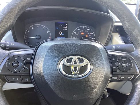Certified 2025 Toyota Corolla Cross L AWD/4WD image 19