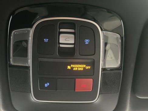 Used 2025 Hyundai Tucson Limited AWD/4WD image 35