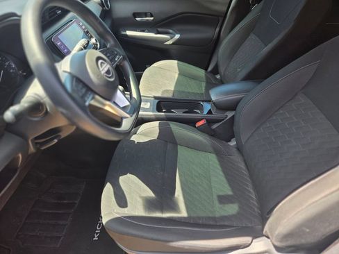 Used 2024 Nissan Kicks SV FWD image 16