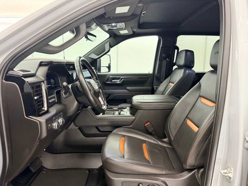 Used 2025 GMC Sierra 3500 AT4 w/ AT4 Premium Plus Package image 19