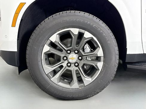 New 2026 Chevrolet Suburban LT w/ Comfort Package image 31